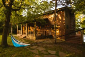 Log Cabin 